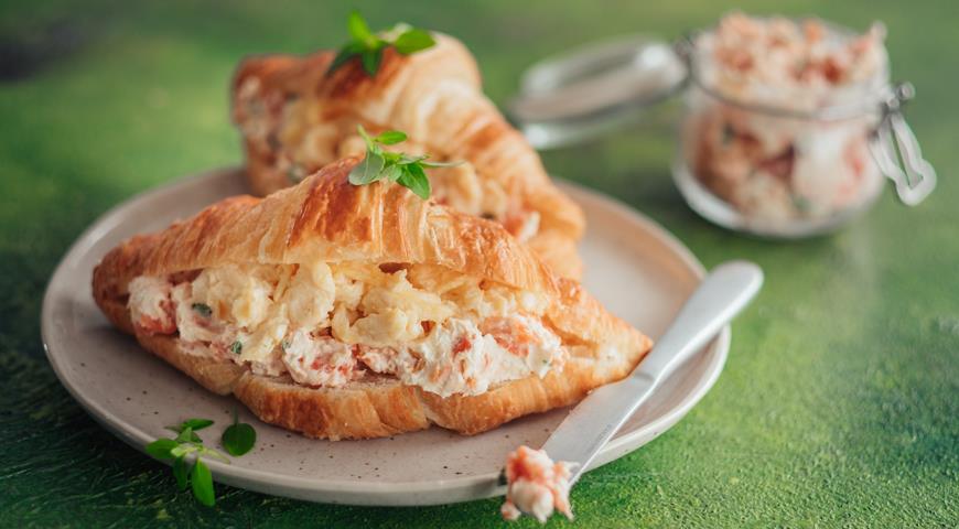 Croissant with Scrambled Eggs and Salmon Rillettes